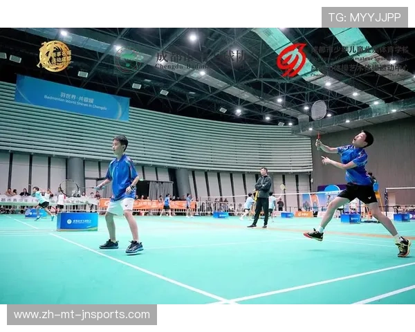 羽毛球准备 引拍